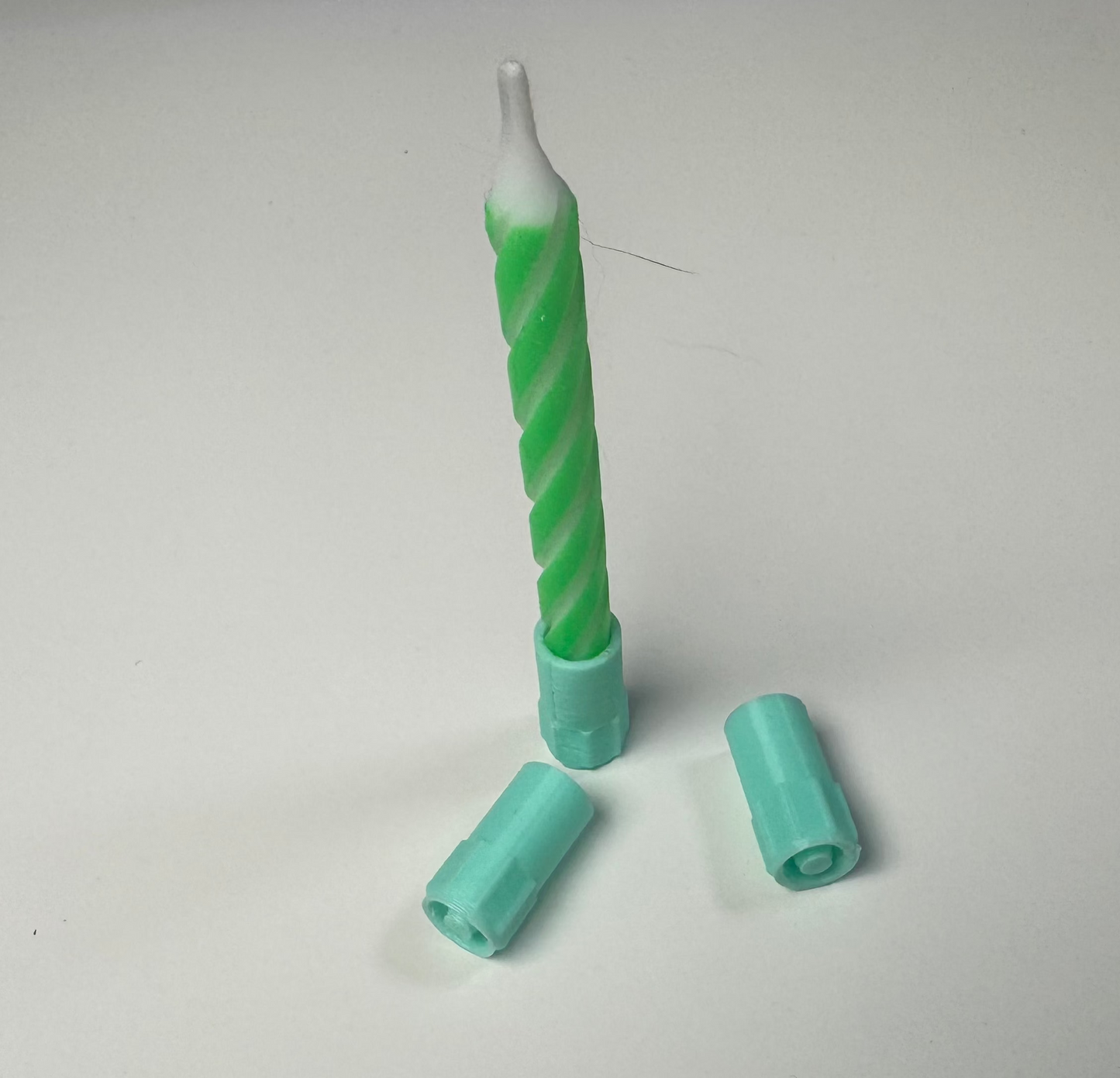 hold candle