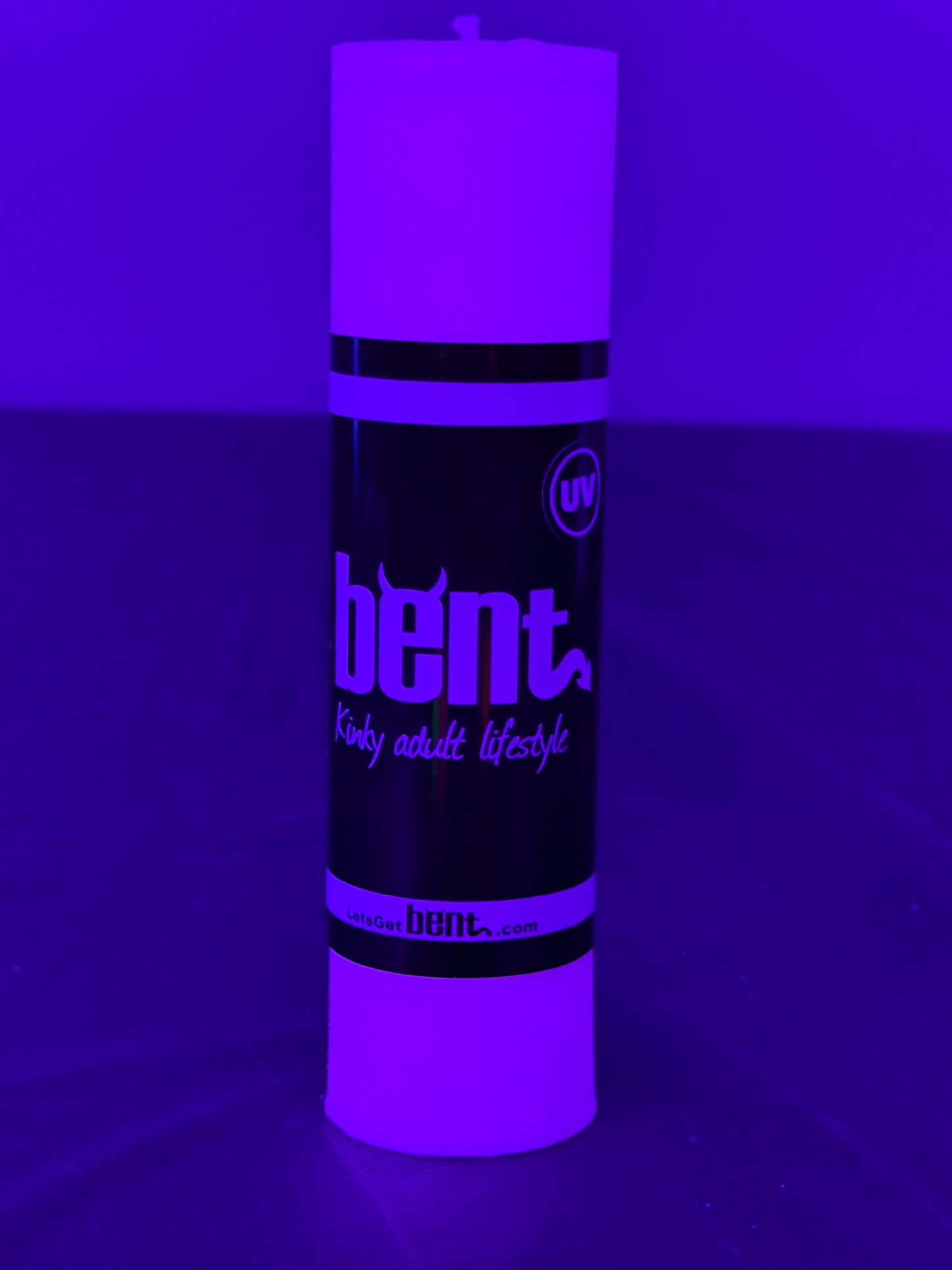 UV glowing under blacklight purple