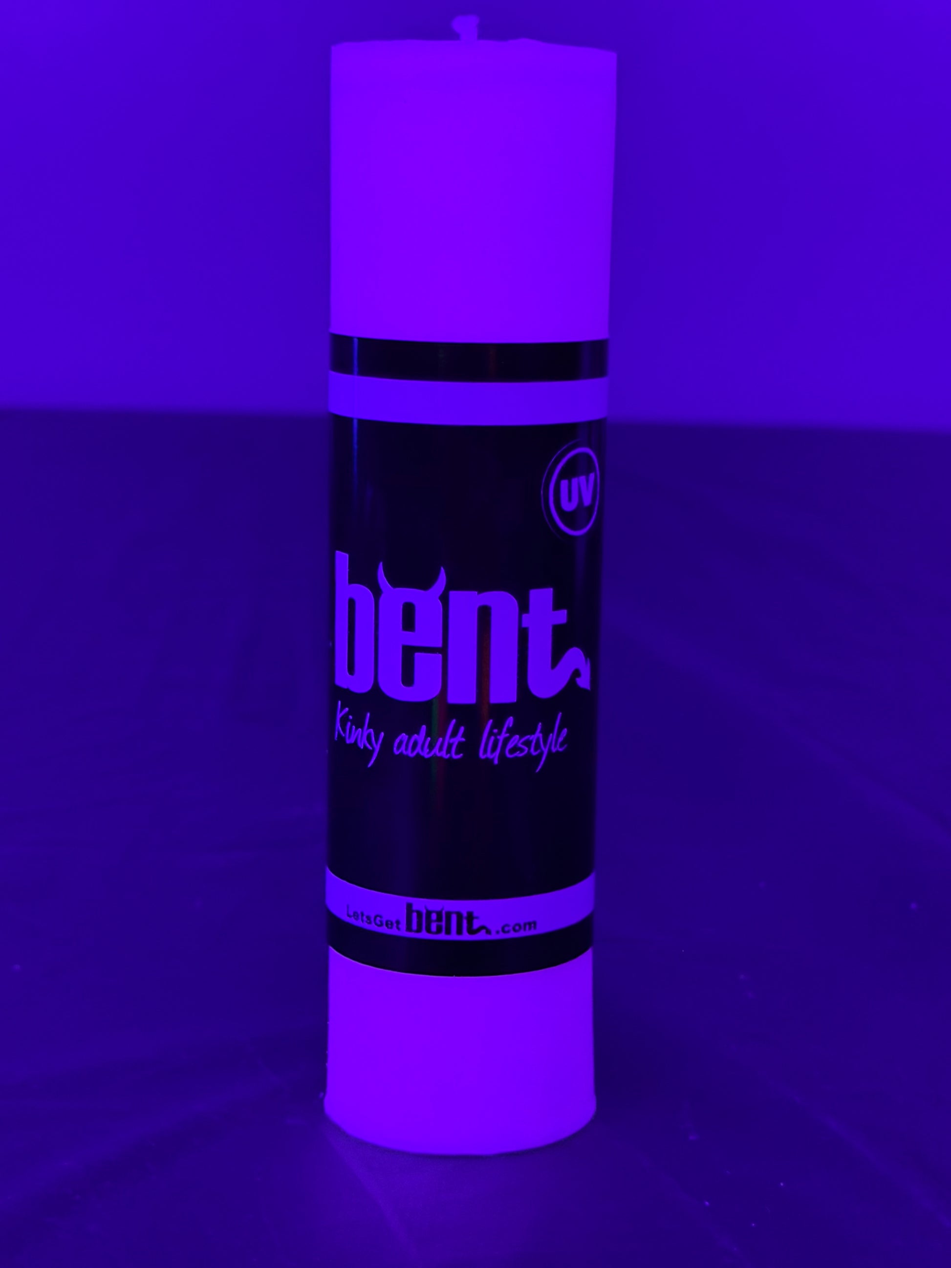 UV glowing under blacklight purple